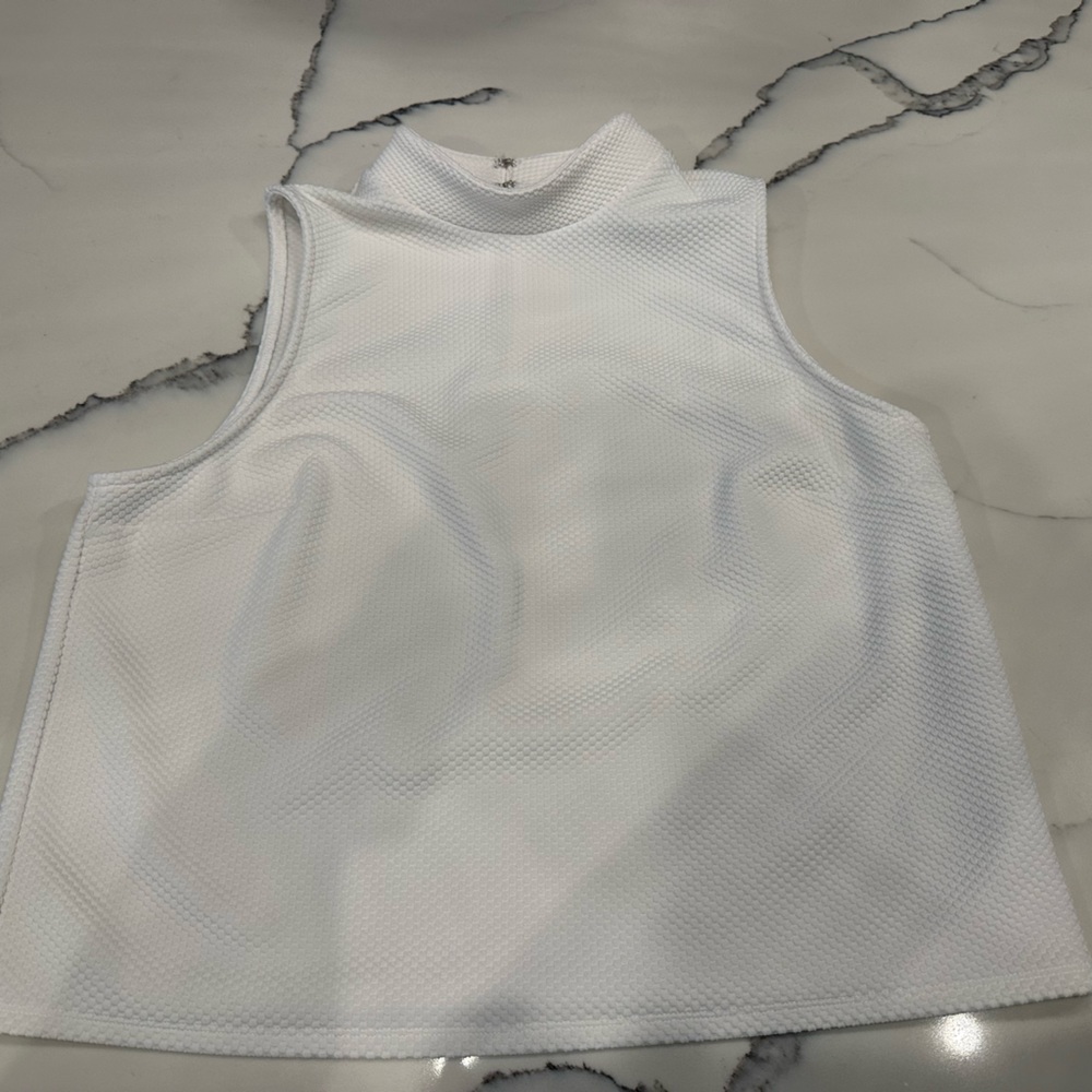 Express mock neck tank. XL